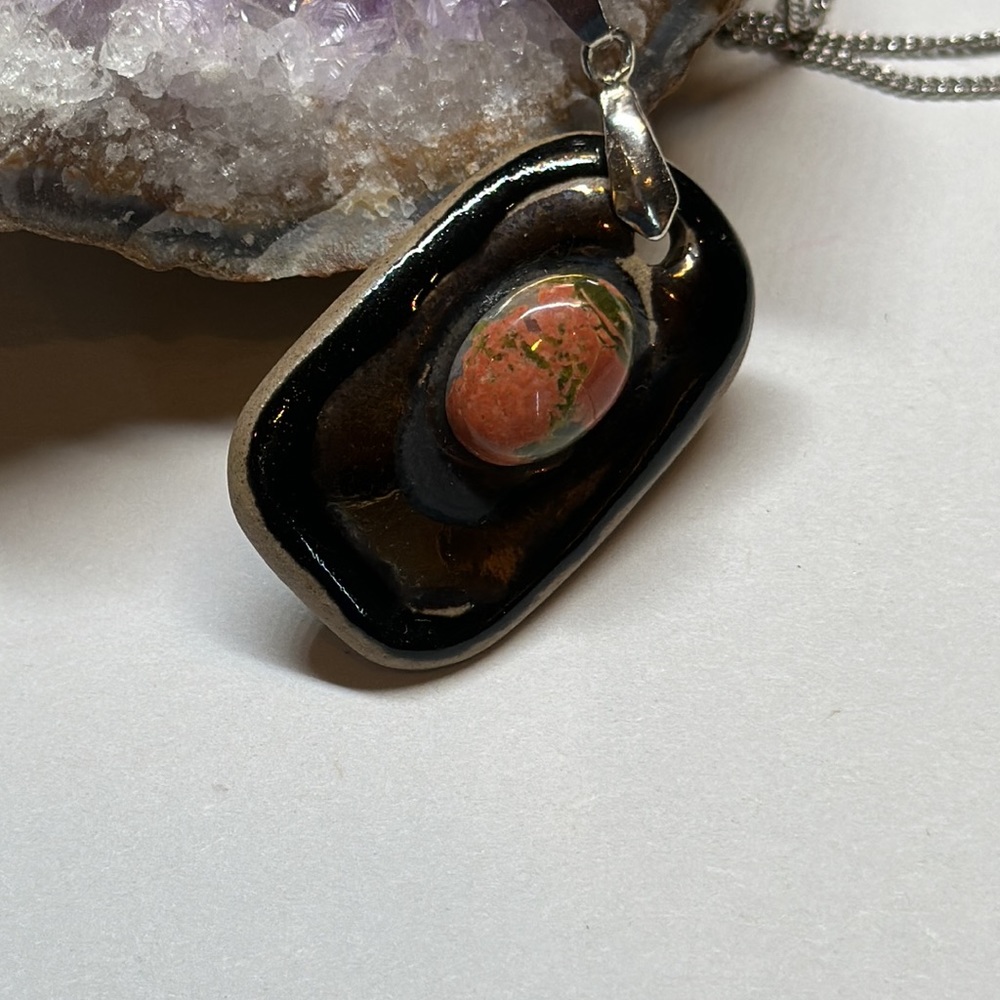 XVintage Calderon ceramic enamel and stone cabochon necklace on sterling chain - Picture 5 of 10